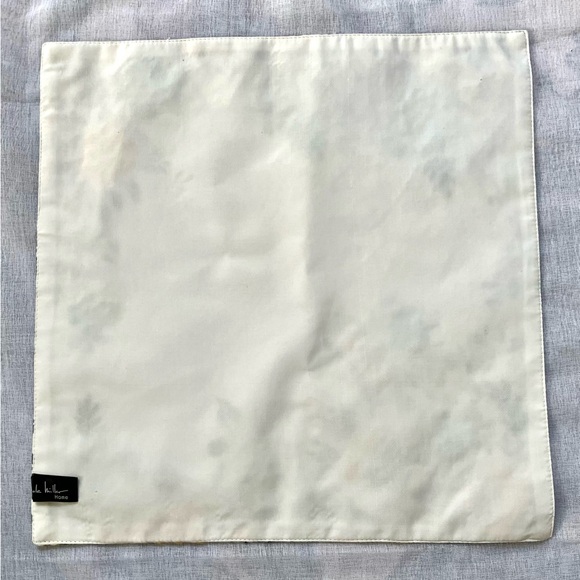 Set of 4 Nicole Miller home floral embroidered textured tablecloth placemats - Picture 8 of 8